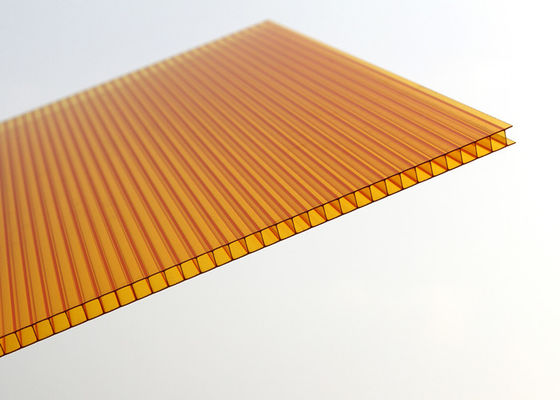 টুইন ওয়াল Polycarbonate কৃষি গ্রিনহাউস 2.1 * 11.8m জন্য ছাদ শীট