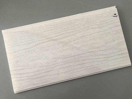 2.5 কেজি ওজন ফ্ল্যাট পিভিসি কাঠ প্যানেলস এপার্টমেন্ট সিলিং জন্য উচ্চ গ্লস